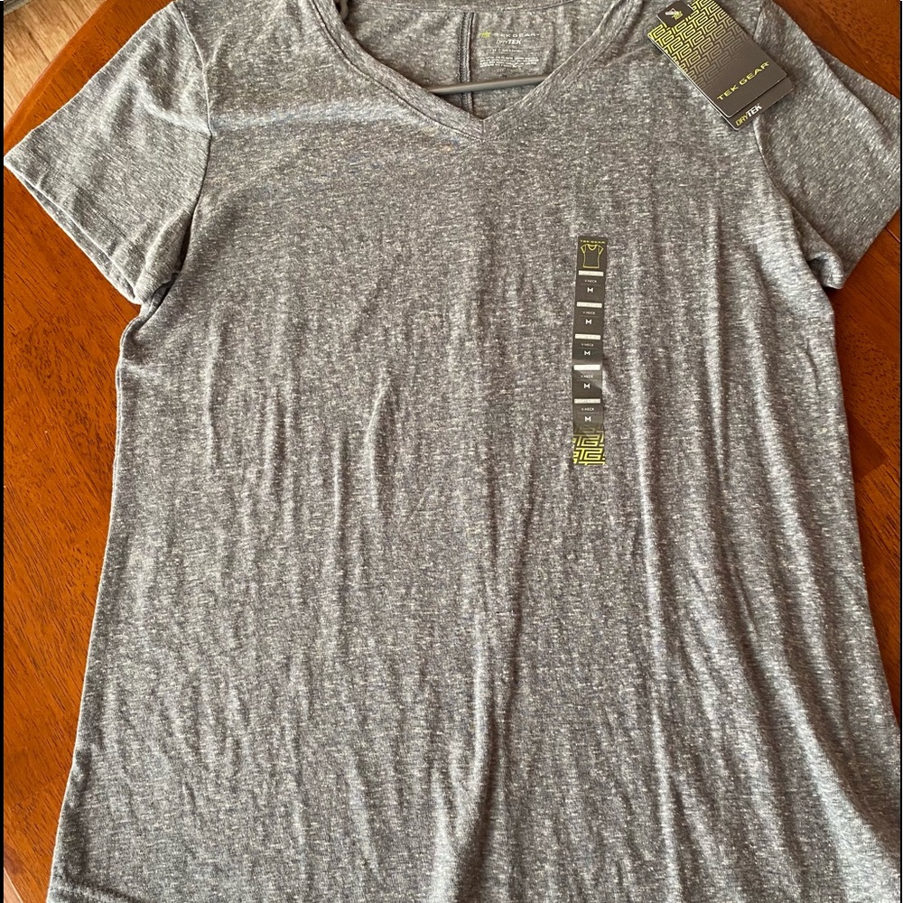 NWT Tek Gear Dri-tek Tee size medium